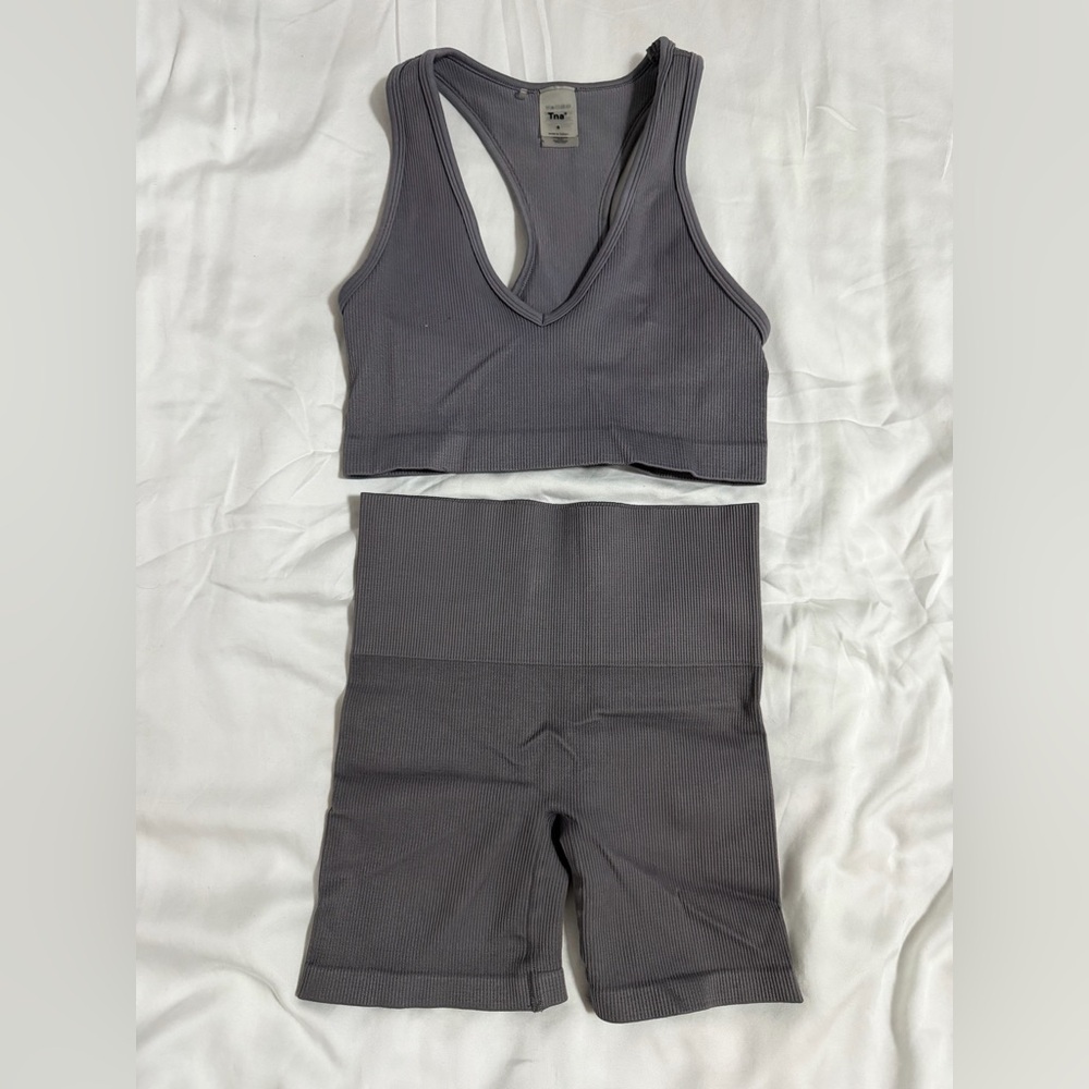Aritzia TNA Charcoal Ribbed Sports Bra+Short Set